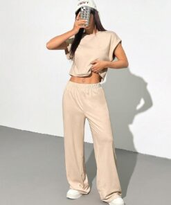 Conjunto de descanso de 2 piezas para mujer con camiseta de manga casquillo y pantalones de pierna ancha, atuendo casual a juego para verano o uso diario