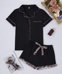 Conjunto de pijama para mujer, estampado de leopardo, color negro, manga corta, pantalones cortos, ropa de dormir de dos piezas